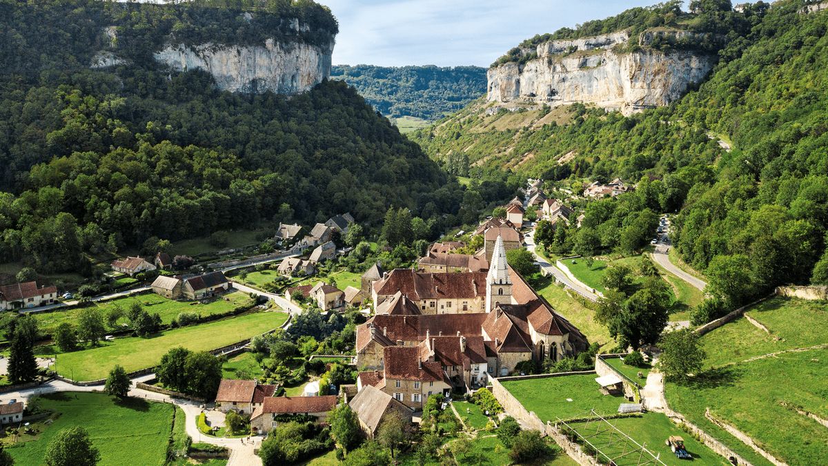 Why Travelers Are Heading to France's Jura Region for Wine and Comté | Condé Nast Traveler