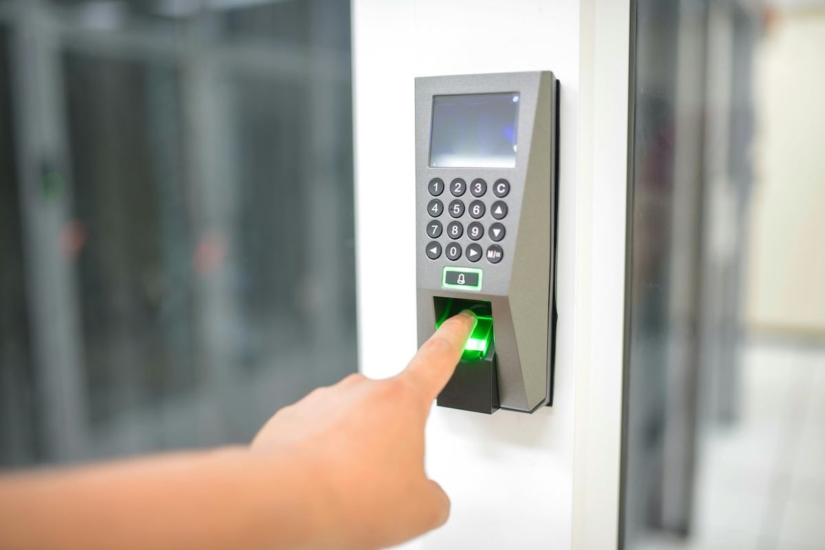 What Does an Access Control Security Guard Do? - NITA